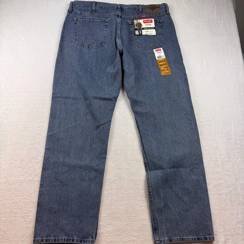 Wrangler Five Star Premium Mens Relaxed Fit Jeans 38x32 Medium Wash 97601VR Blue